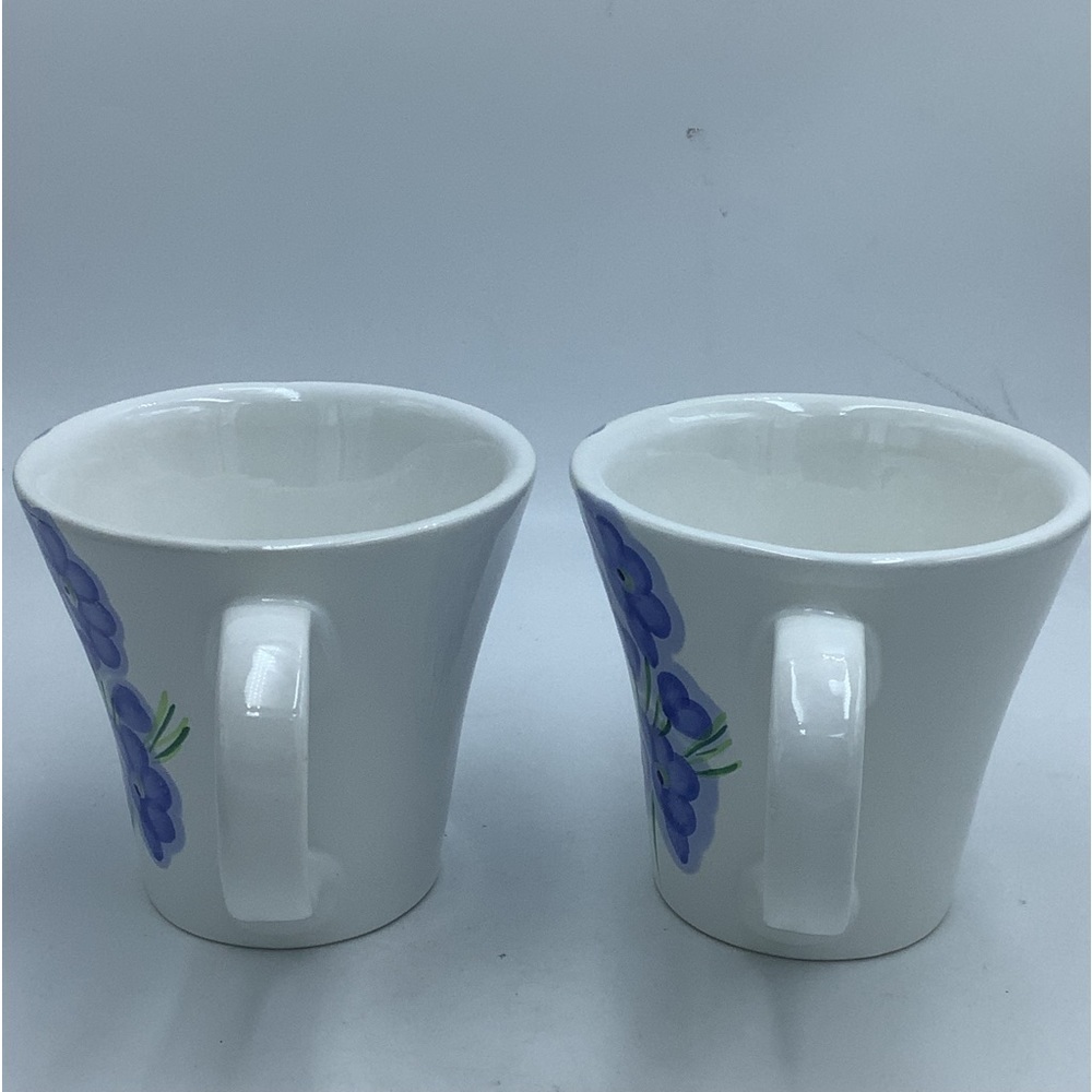 Two Pottery Barn Blue Flower Mugs - Picture 3 of 8